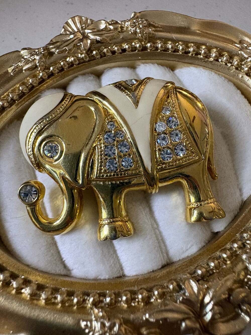 Kenneth Jay Lane KJL for Avon Elephant Brooch Pendant Gold Tone Rhinestone